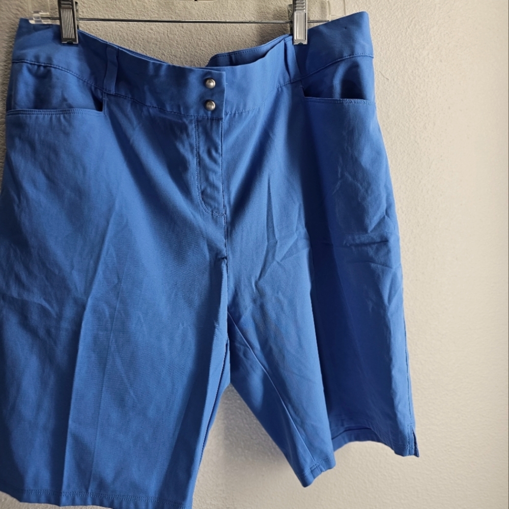 ADIDAS BERMUDA GOLF SHORT SIZE 16